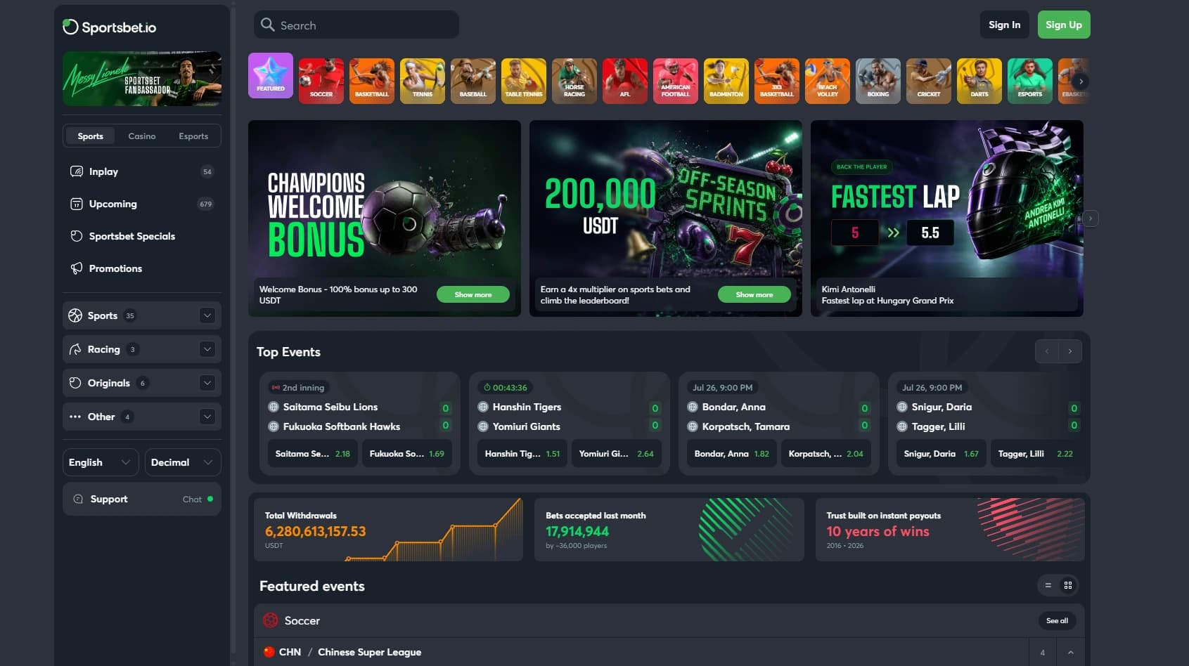Главная букмекера Sportsbet.io с избранными событиями и навигацией по спорту